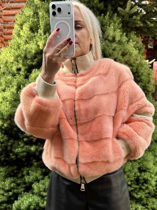 Норковая шубка бомбер Max Mara Italy.