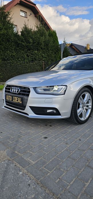 Audi A4_2.0Tdi_Sline_Panorama_3g+_Niski przebieg-Serwis