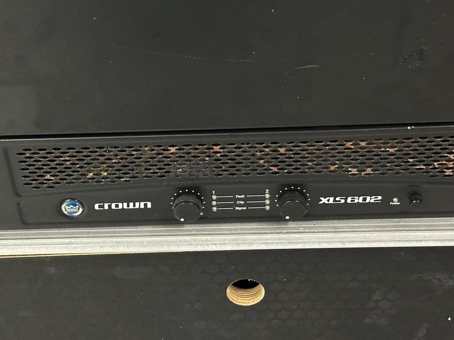 conjunto amplificador + mesa de mistura + leitor de cd