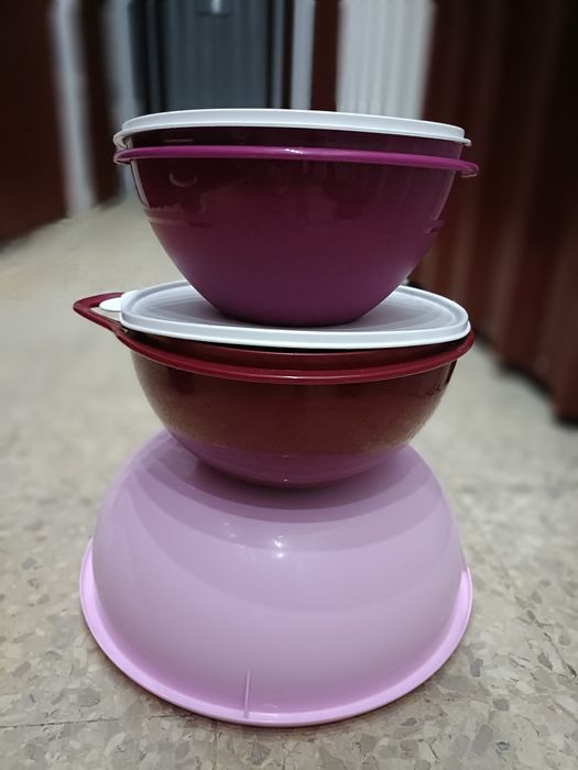 Various Tupperware Items482694364628920320
