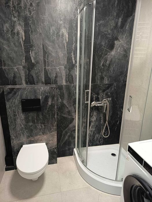Nowoczesne mieszkanie po kapitalnym remoncie – pierwszy najem, balkon, ul. Mochnackiego
