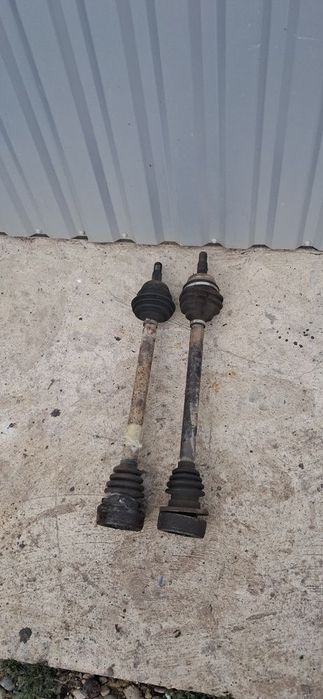 Полуося ауді 80 (шрузи в зборі)