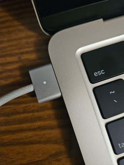  MacBook Air 13 2022 M2 Starlight