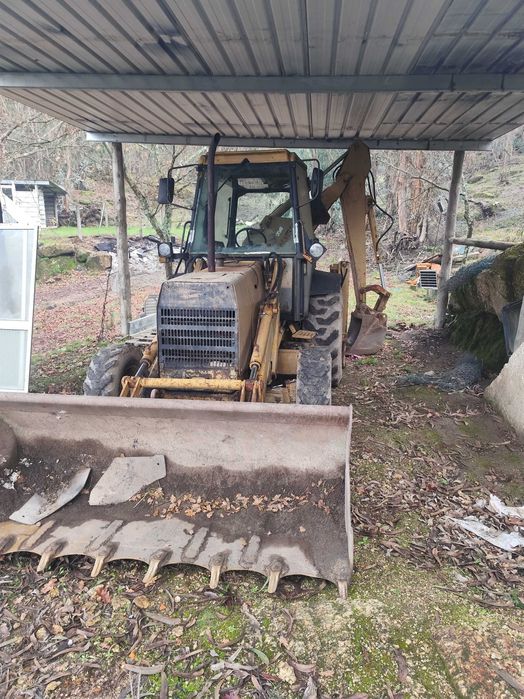 Vendo retroescavadora