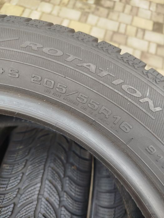 Зимова резина 205/55/16 DEBICA