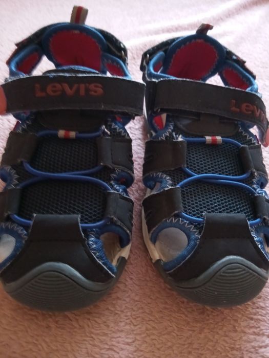Sandałki firmy Levi's