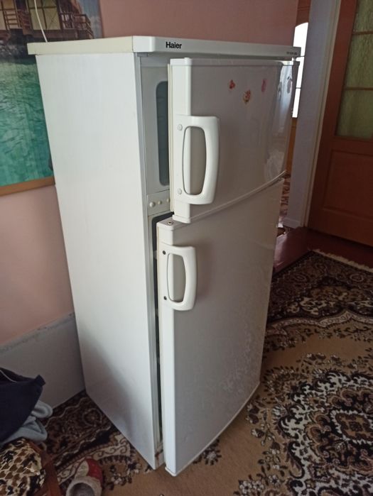 Продам двокамерний холодильник Haier