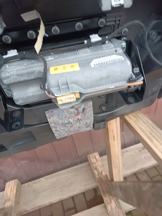 Konsola poduszki pasy Audi a3 8P