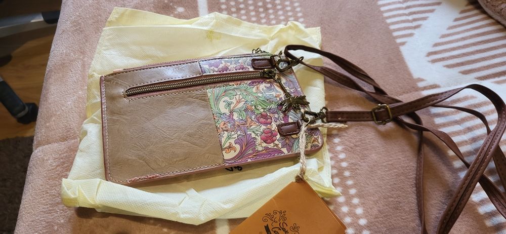 Carteira porta decomentos e telemóvel