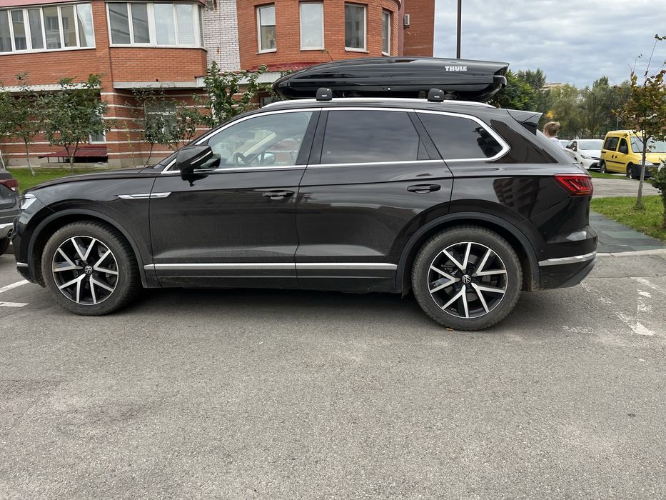 Повні комплекти поперечини Thule 9596 WingBar edge