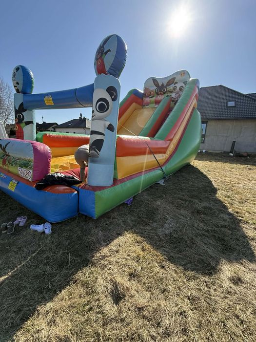 Dmuchaniec na wynajem bing