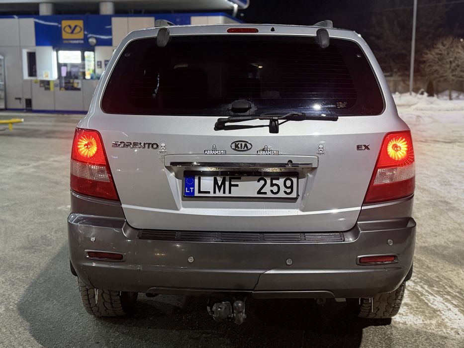 Kia Sorento 2.5 дизель АКПП полный привод рама продам или обмен