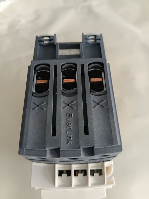 Contator Schneider  Electric Tesys Deca  LC1D50AP7