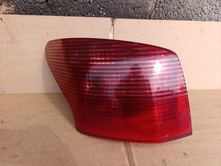Стоп ліхтар фонар лівий Peugeot 407 SW  Пежо
