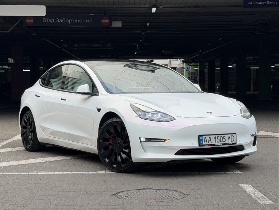 Tesla M3 Performance 2021