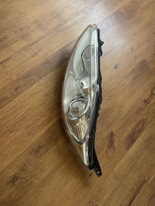 Lampa lewa reflektor ford fiesta mk7 europa