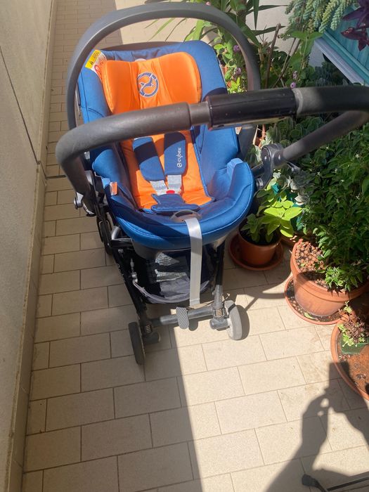 Carrinho Bebé CYBEX + Bebé conforto (ovo)