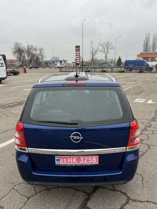 Zafira Максимальна комплектація