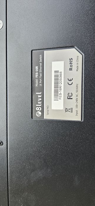 Switch Hub firmy 8 Level 16 Port Fast Ethernet 19"
