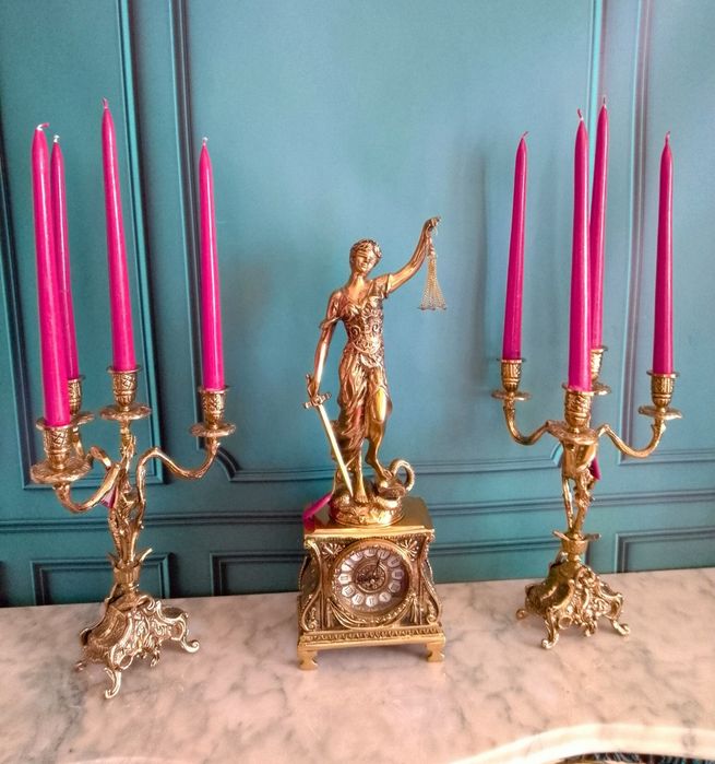 Годинник, часы бронзовые Фемида.