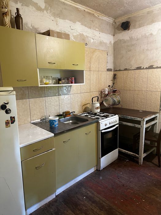 Продаж великої ділянки з будинку, Київське водосховище