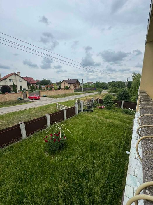 Житловий будинок та земельна ділянка 10,4 сот., с. Великий Дорошів