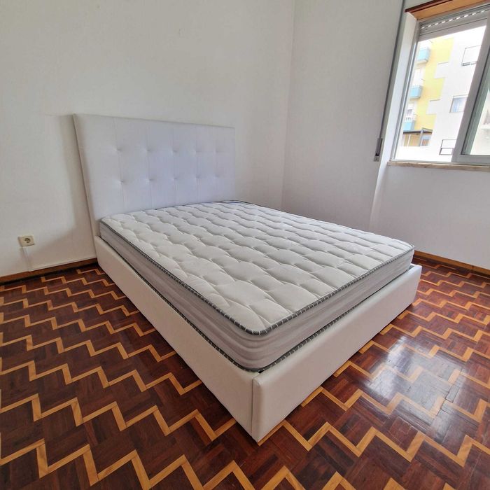 Camas de Casal Estofadas de Luxo 199€ Disp. em Várias Cores! 190x140m!