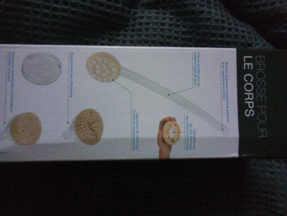 Массажная щетка для душа.