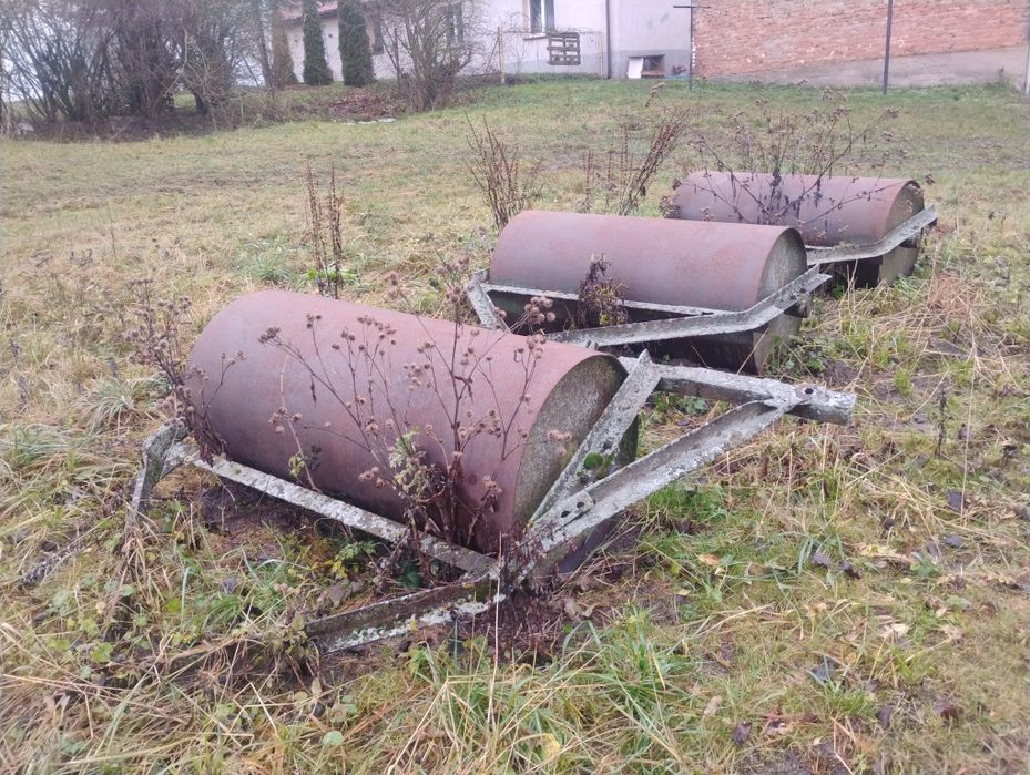 Wały łąkowe spinane