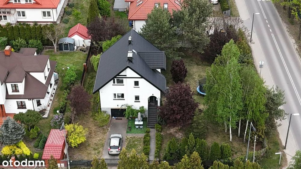 Dom z dużym potencjałem na działce 958 m² – Bobrowiec !!!