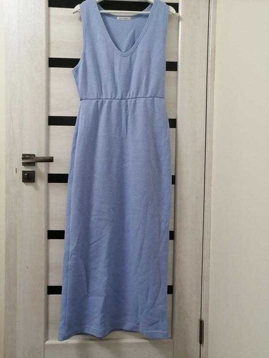 Нова сукня в підлогу, з блакитного теплого трикотажу, верх м, низ xl