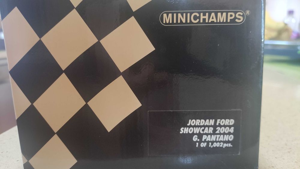 Miniaturas Die Cast 1:18 Minichamps e AutoArt