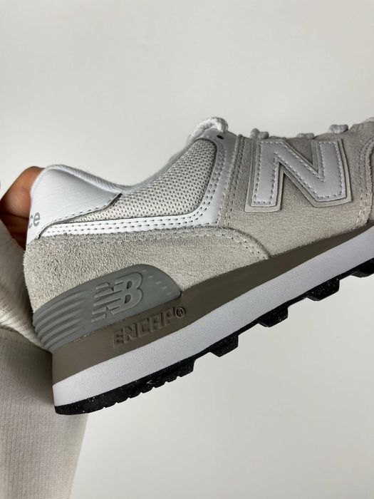 Sneakersy marki New Balance Biało-Beżowe Rozmiar 38 1/2