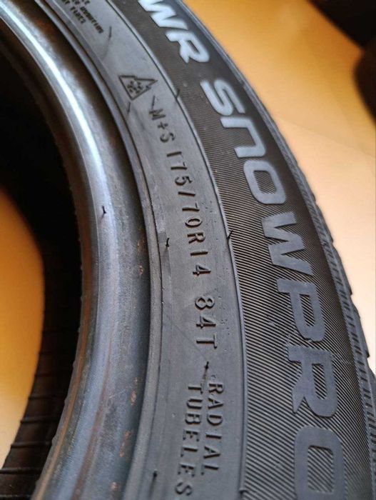 Пара шин б/у 175/70R14 84T Nokian Tyres WR Snowproof