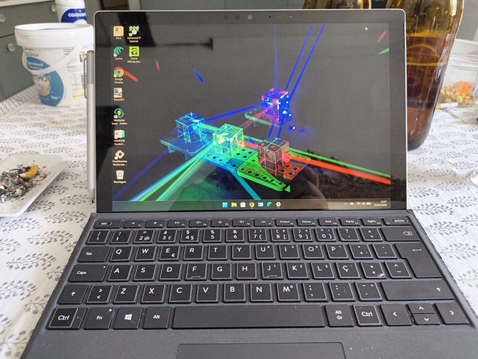 Microsoft Surface 5 Pro – i5-7300U | 8GB RAM | 256GB SSD | Ecrã tátil 12.3”