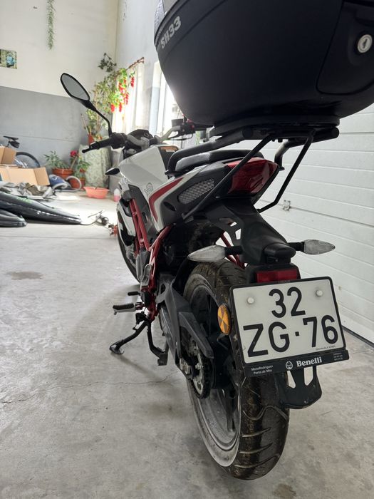Benelli BN 125 - Cor Branco - Menos de 2400km