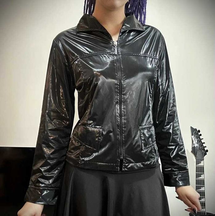 kurtka wiatrówka płaszcz przeciwdeszczowy lateks latex błyszcząca