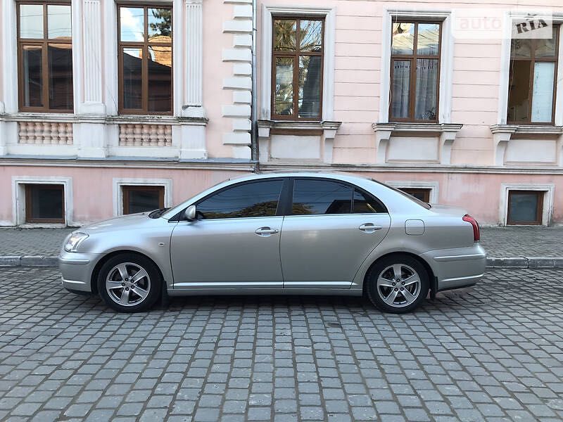 Toyota Avensis 1.8. 2003