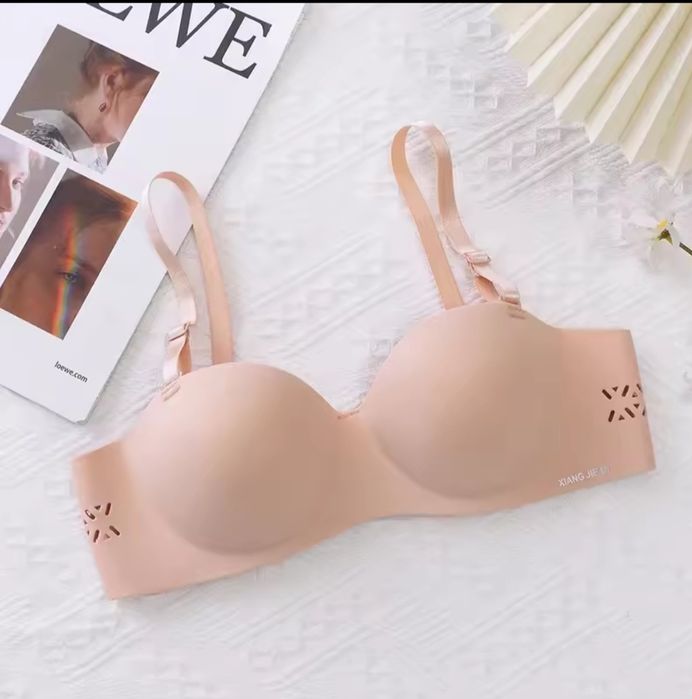 Безшовний бюстгальтер без кісточок
