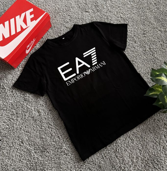 Футболка EMPORIO ARMANI / EA7 / Футболка Армані / Armani Exchange