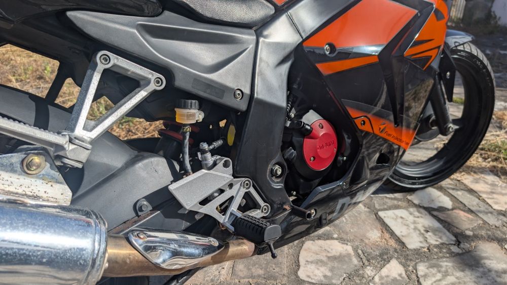 Daelim Roadwin 125 R 2011 – 14,9 cv – 18000 km – Muito estimada