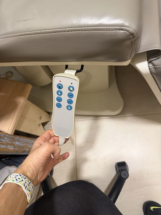 fotel do masazu   sterowany pilotem  w bardzo dobrym stanie