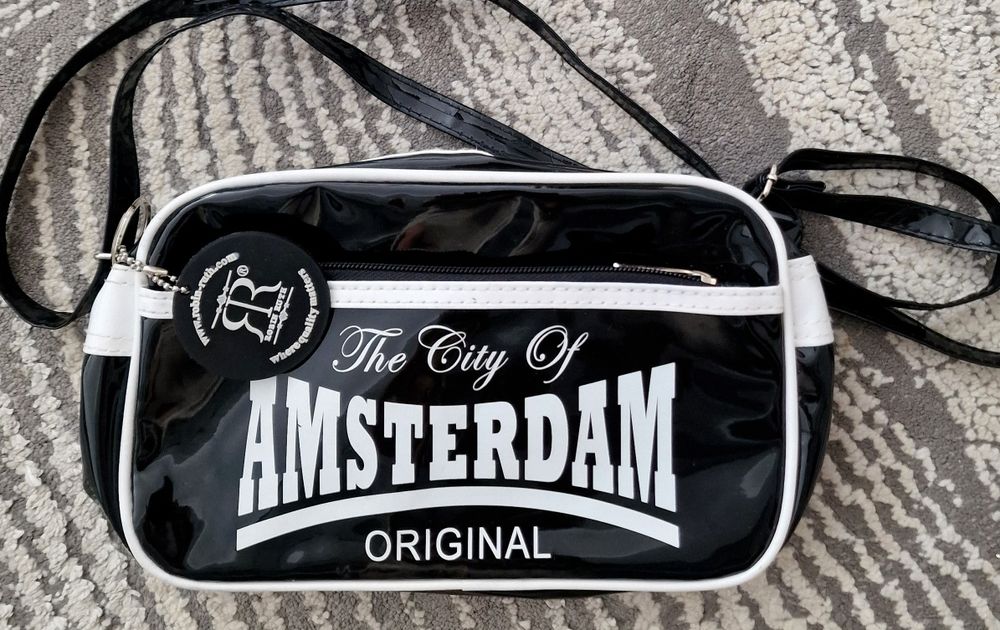 Torba na ramię lakierowana"Robin Ruth".