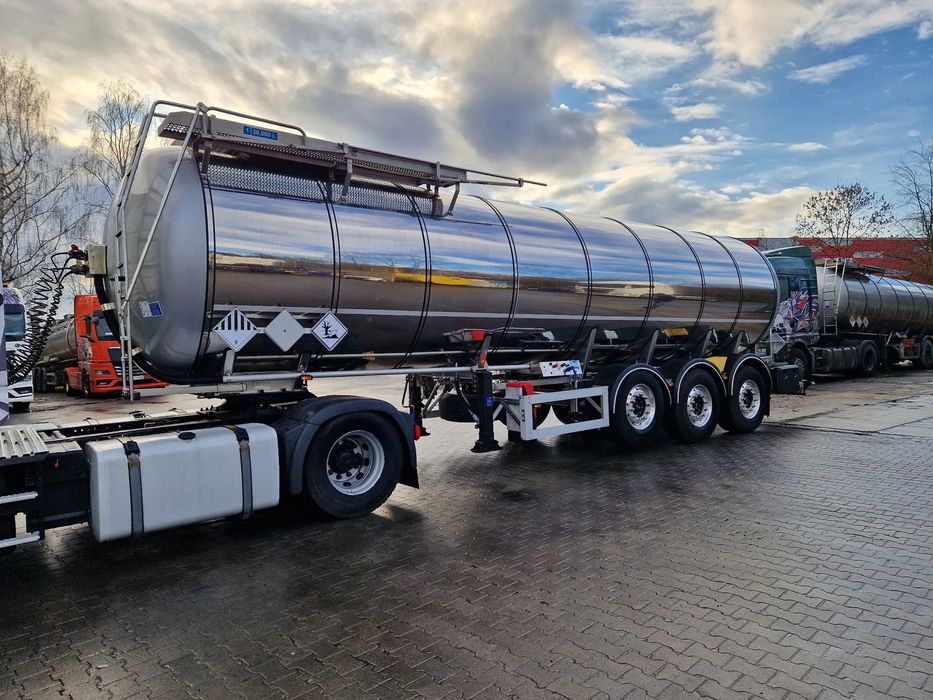 Feldbinder  Nowy, 30.000dm3, bitum, L4BH