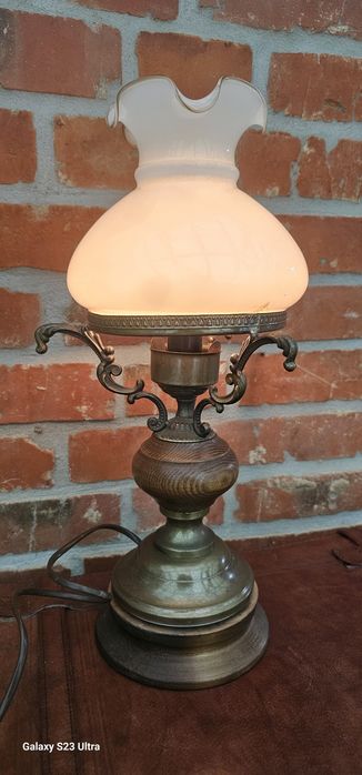 Lampa stołowa, gabinetowa, retro, mosiądz,  drewno . Styl- lampa naftowa