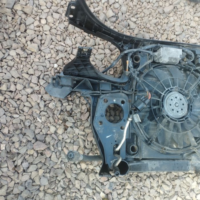Audi a4 b6 1.9 tdi pas przedni kompletny chłodnice wentylator