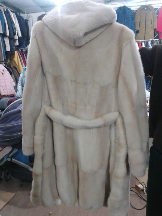 Норковая шуба Фабр качества с капюшоном и норковой шапкой