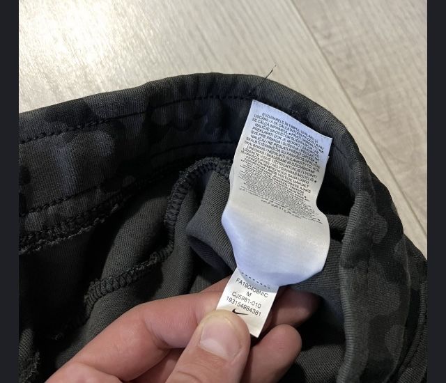 Nike штани tech fleece