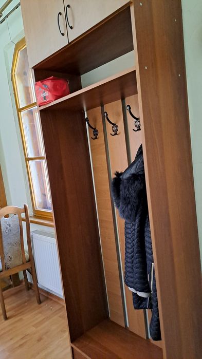 Шафа для верхньої одежі