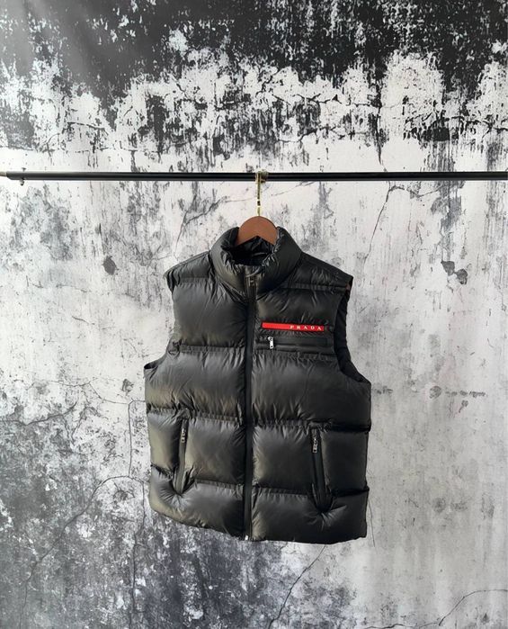 PRADA жилетка мужская черная белая унисекс пуховик
